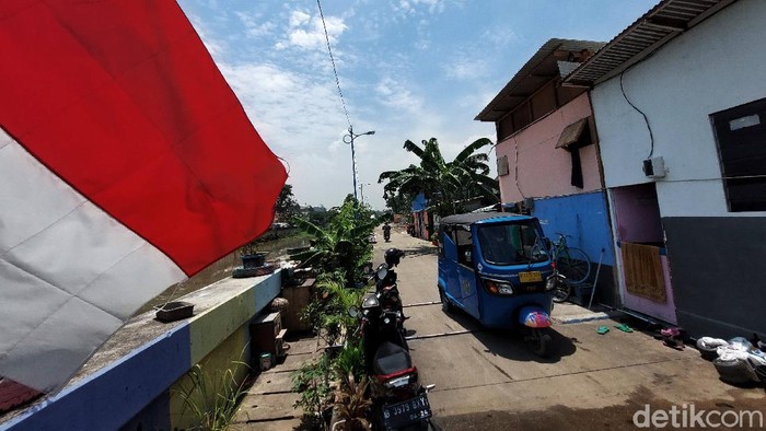 Aktivitas Warga Kampung Kunir Jelang Pembangunan Kampung Susun Kampung susun diperuntukkan bagi 33 keluarga korban gusuran Kampung Kunir pada 2015 atau saat Gubernur DKI dijabat Basuki Tjahaja Purnama (Ahok).