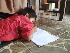 Tolong! Bocah Berkelamin Ganda di Cianjur Butuh Bantuan untuk Operasi