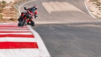 Ducati Indonesia saat ini menjual Multistrada termurah yaitu New V4 di harga Rp 779 juta off the road. Sedangkan untuk yang termahal, alias Multistrada V4 S Sport Livery SW dibanderol Rp 999 juta off the road. Foto: dok. Ducati