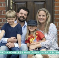 Kini dia hidup bahagia bersama wanita yang ditemuinya di taman saat dirinya menjadi gelandangan. Emmy mengatakan saat dia menceritakan kisah cintanya ini pada anak-anaknya, mereka menertawakannya. Foto: Dok. This Morning ITV