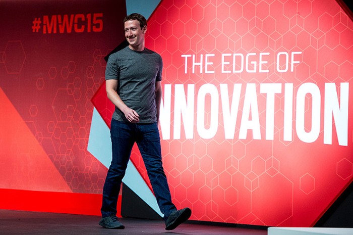 Mark Zuckerberg mengumumkan pergantian nama baru Facebook menjadi Meta di event Connect 2021. Meta nantinya akan menjadi induk perusahaan yang menaungi Facebook, Instagram, WhatsApp, Oculus, dan lainnya.