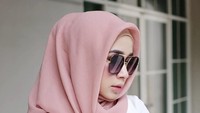 Laudya Cynthia Bella akan memberikan kode jika dirinya siap untuk dinikahi. Foto: Dok. Instagram @hanysabrina.