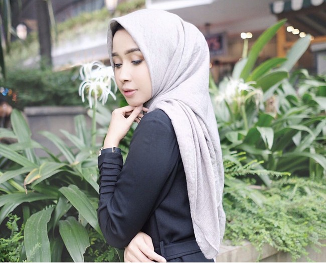 Dianggap mirip dengan Laudya Cynthia Bella, wanita yang mempunyai lebih dari 52 ribu pengikut di Instagram itu, pernah memiliki pengalaman unik. Foto: Dok. Instagram @hanysabrina.