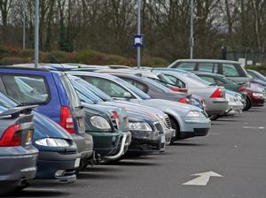 Aksi Pj Kades-Bidan Berduaan di Mobil Terparkir Berujung Digerebek Warga