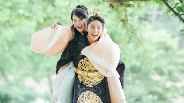 Pasangan IU di drama Korea