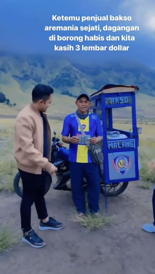 Jajan Bakso dan Mie Instan, Gilang 'Juragan 99' Bayar Pakai Dollar!