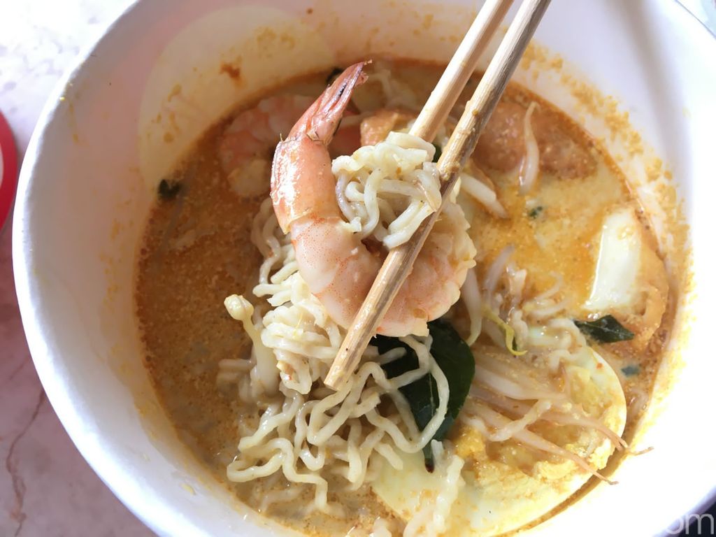 Laksatiam : Gurihnya Laksa dan Chicken Curry Rice ala Singapura di Petak Enam