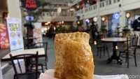 Di hari biasa kebanyakan pengunjungnya merupakan orang-orang tua yang  belanja di Glodok, dan mampir untuk makan atau ngopi di sini. Foto: detikFood