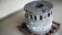 Batu itu untuk penggilingan tebu, diduga berumur 1700 tahun. Grandyos Zafna/detikcom