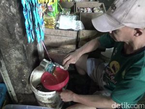 Harga Minyak Goreng di Purwakarta Naik, Pedagang-Pembeli Menjerit