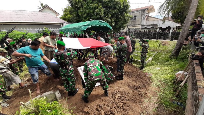 Pemakaman Anggota TNI ditembak di Aceh