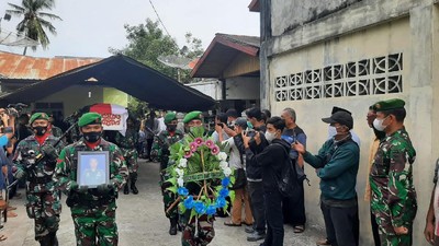 Potret Suasana Pemakaman Kapten Intelijen TNI Tewas Ditembak di Aceh