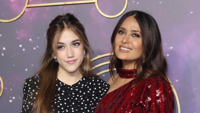 7 Potret Putri Salma Hayek dan Bos Gucci, Sudah Dewasa Secantik Ibunya