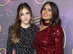 7 Potret Putri Salma Hayek dan Bos Gucci, Sudah Dewasa Secantik Ibunya