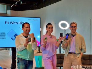 Cerita Luna Maya dan Didit Maulana Kepincut Galaxy Z Flip 3