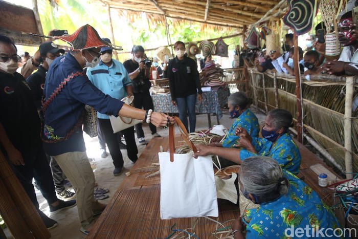 Sandiaga Uno di Raja Ampat