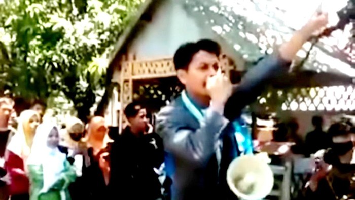 Tangkapan layar video viral pria di Barru, Sulsel berunjuk rasa di pesta pernikahan. (dok. Istimewa)