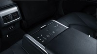 Toyota New Camry Hybrid makin memberikan kenyamanan kelas atas. Foto: doc. Toyota Indonesia