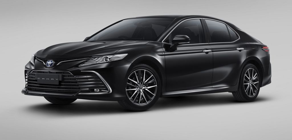 Generasi keempat Toyota New Camry Hybrid di Indonesia.