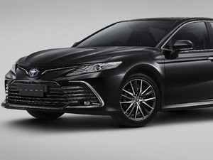 Spesifikasi dan Harga Toyota Camry Hybrid Firli Bahuri