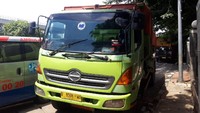 Berdasarkan keterangan kernet, sopir truk saat itu sedang main handphone saat berkendara. Sopir berinisial CS ini sedangasyik teleponan dengan istrinya. (Foto: Rakha/detikcom)
