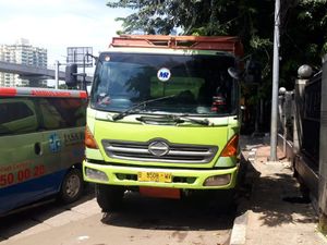 Potret Truk Penabrak Polantas hingga Tewas di Tol Cikampek