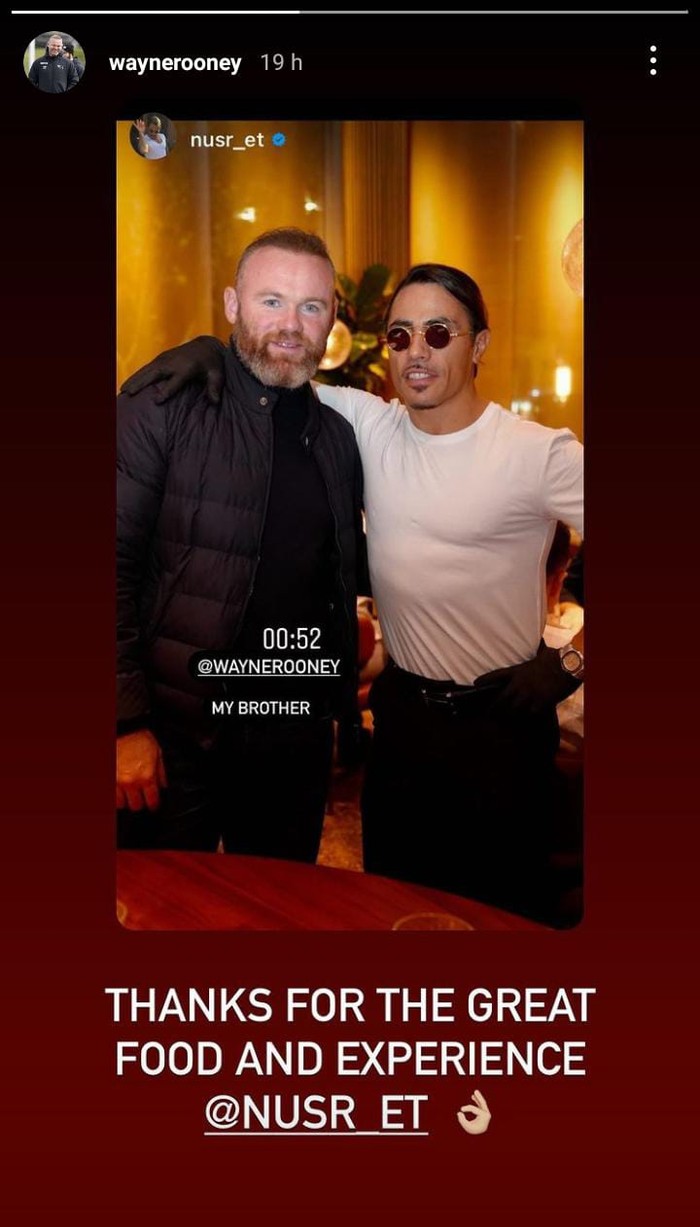 Wayne Rooney makan di Salt Bae Salt Bae Kegirangan Restorannya Dikunjungi Wayne Rooney