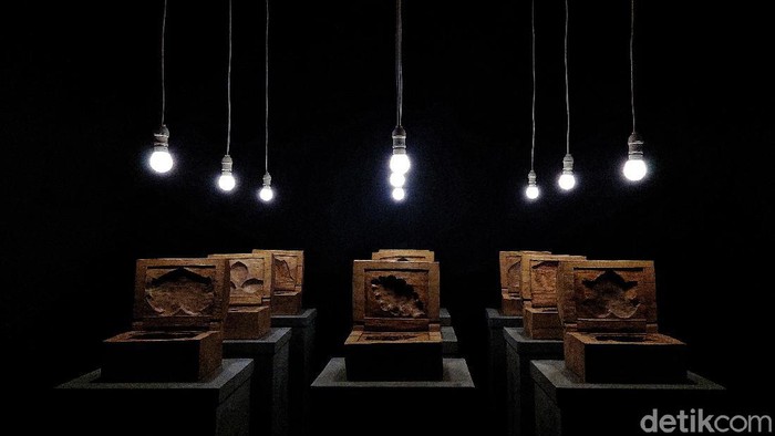 Yuk Kembali Menikmati Karya Seni di Galeri Nasional Pemerintah telah melakukan pelonggaran PPKM DKI Jakarta menjadi level 2. Kini museum dan ruang seni pun bisa dikunjungi kembali, salah satunya Galeri Nasional.