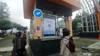 Uji coba pembukaan ini, pengunjung melakukan scan barcode PeduliLindungi dan anak-anak di bawah 12 tahun belum diperbolehkan berkunjung.