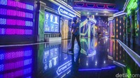 Soal kebersihan, pihak Trans Studio Cibubur secara rutin akan membersihkan dan menyemprot setiap area dengan cairan disinfektan.