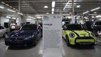 BMW Group Indonesia hari ini resmikan Autoglad sebagai bengkel perbaikan Cat dan Bodi pertama di Indonesia yang mendapatkan akreditasi global untuk perbaikan kendaraan BMW dan MINI.