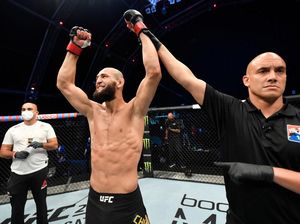 Israel Adesanya: Khamzat Chimaev Boleh Juga, tapi...