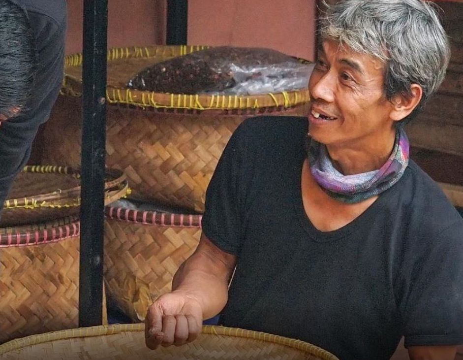 Kisah Inspiratif Abah Ayi di Balik Kopi Jawa Palalangon yang Semerbak
