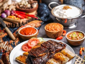 Mantul! Iga Bakar Empuk Berdaging Tebal Bisa Dinikmati di Sini
