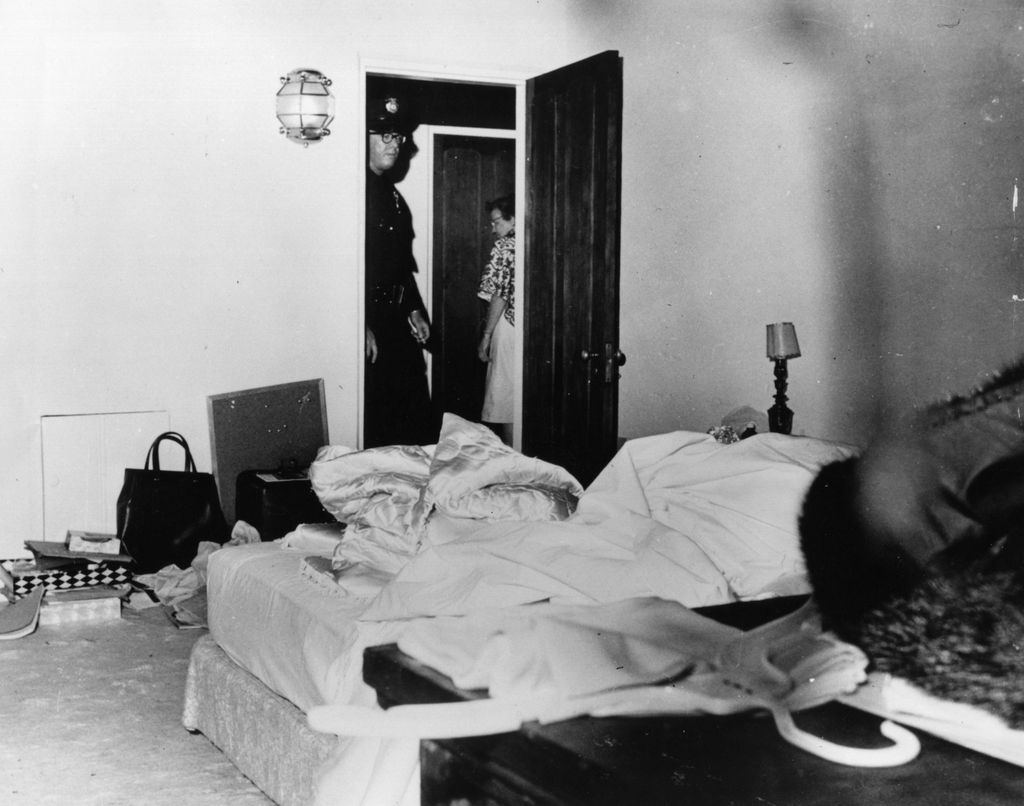9th August 1962:  The room where film actress Marilyn Monroe (Norma Jean Mortenson or Norma Jean Baker, 1926 - 1962) died.  (Photo by E. Murray/Fox Photos/Getty Images)