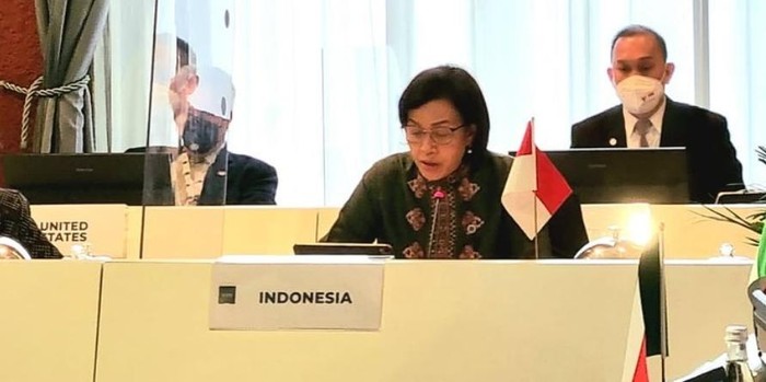 Momen kegiatan Menlu Retno Marsudi dan Menkeu Sri Mulyani di sela kegiatan KTT G20 di Roma
