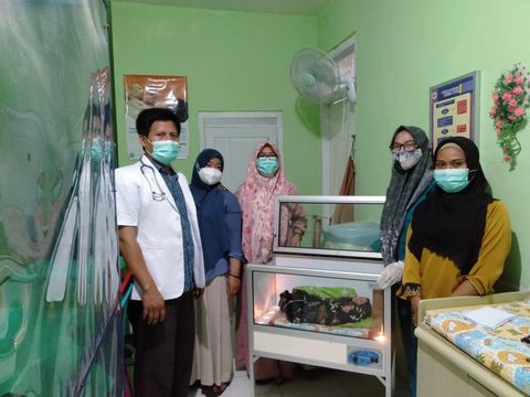 penumpang kapal menuju sumenep melahirkan bayi kembar