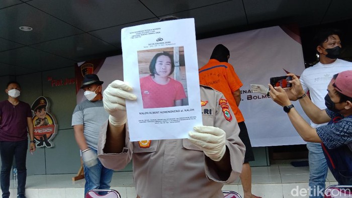 Salah satu terduga penembakan saat konflik pemasangan patok wilayah di perkebunan Bolingongot, Bolmong, Sulut, menyerahkan diri ke Polda Sulut. (dok Istimewa)