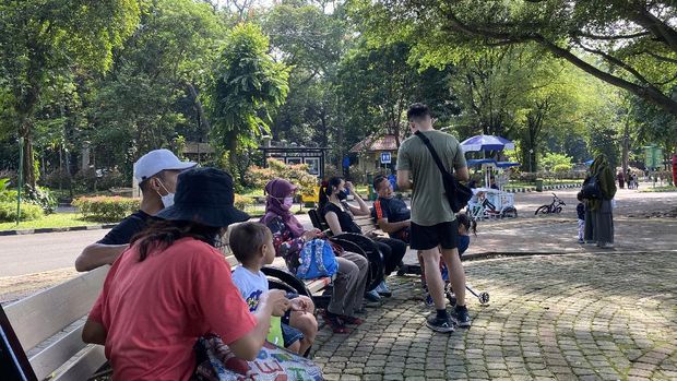 Suasana Ragunan, Sabtu (30/10)