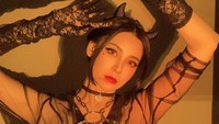Beberapa penampilan gothic Tamara Dai. Foto: dok instagram Tamara Dai