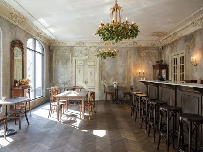Unik! Restoran di Rusia Ini Sengaja Dibuat Bobrok Seperti Rumah Tua yang Nyaris Hancur Unik! Restoran di Rusia Ini Sengaja Dibuat Bobrok Seperti Rumah Tua yang Nyaris Hancur