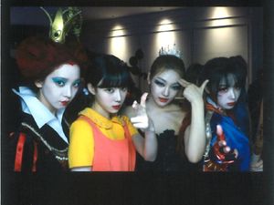 Kostum Idol SM di Pesta Halloween: Tema Squid Game-Twilight