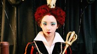 Ditutup dengan Karina yang tampil sebagai The Queen of Hearts. Foto: (dok. Twitter @SMTOWNGLOBAL)