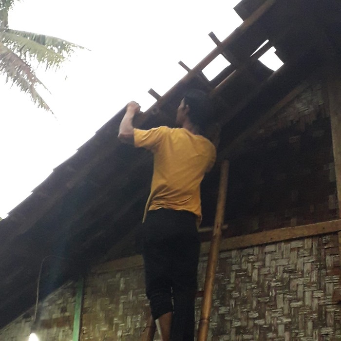 Angin puting beliung rusak belasan rumah di Cianjur