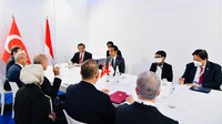 Terkait rencana kunjungan Erdogan ke Indonesia, Presiden Jokowi telah menerima laporan hasil kunjungan Menlu Retno Marsudi ke Turki. Presiden Jokowi juga telah menerima hasil pembicaraan dengan Presiden Erdogan, termasuk rencana kunjungannya ke Indonesia. Foto: (Laily Rachev - Biro Pers Sekretariat Presiden)