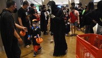 Bulan Oktober selalu identik dengan perayaan Halloween dan menjadi momen yang berkesan dan kerap dimeriahkan dengan berbagai kegiatan seru dan menyenangkan.   
