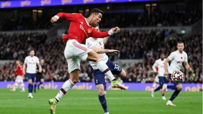 Detik-detik Gol CR7 Motori Kemenangan MU atas Tottenham