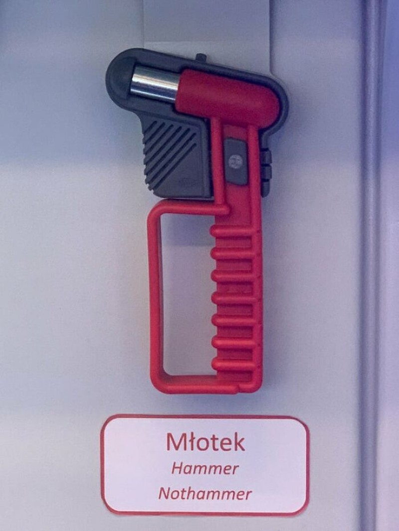 Foto dan meme membingungkan