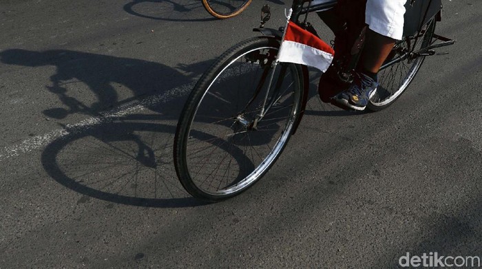 Jaga Imunitas Tubuh, Lewat Gowes Sepeda Ontel Meningkatkan imunitas dalam dilakukan dengan berolahraga sepeda. Seperti yang dilakukan komunitas sepeda Pandawa Lima ini.