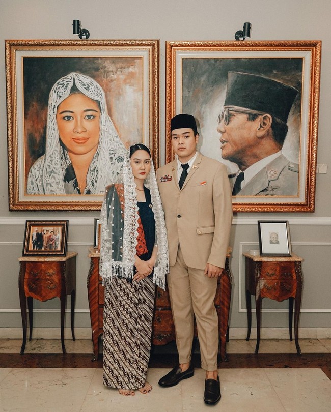Dalam sebuah pesta Halloween semalam, Jeje Seokarno datang bersama pacarnya, Bella Clarissa. Keduanya memilih berkostum sebagai presiden pertama Ir. Soekarno dan ibu negara Fatmawati. Foto: Instagram @jejesoekarno